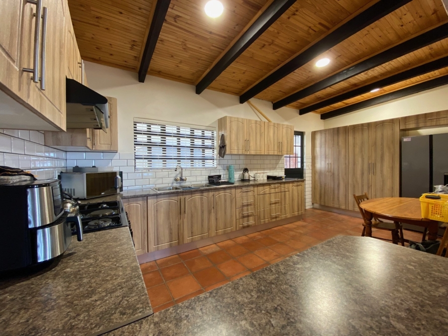 5 Bedroom Property for Sale in Hopefield Western Cape